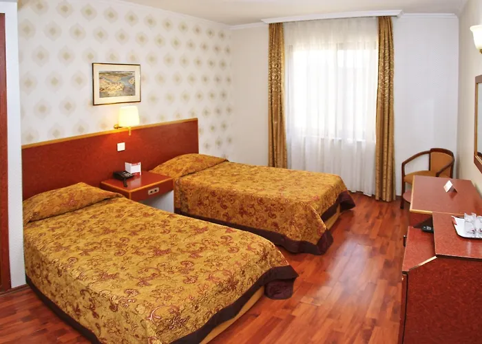 اورينت مينتور فندق